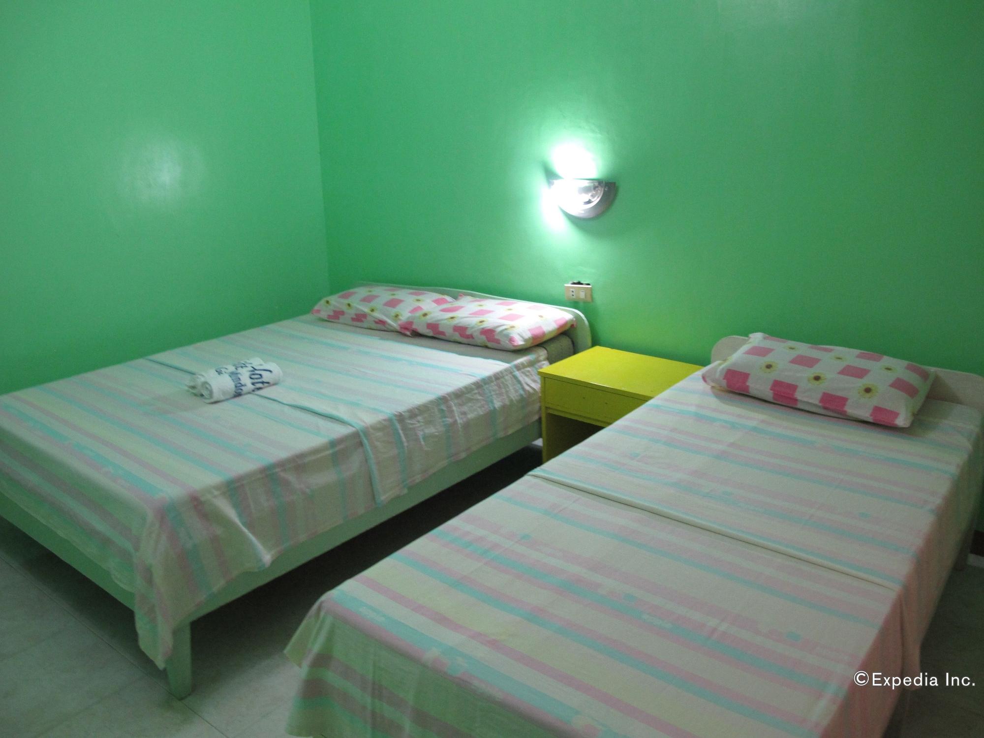 White Beach Hotel Puerto Galera Powered By Cocotel Exteriér fotografie