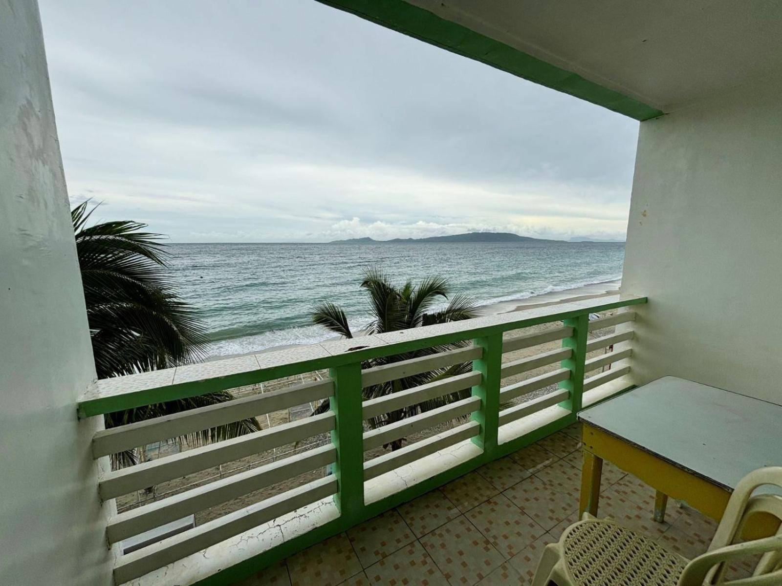 White Beach Hotel Puerto Galera Powered By Cocotel Exteriér fotografie