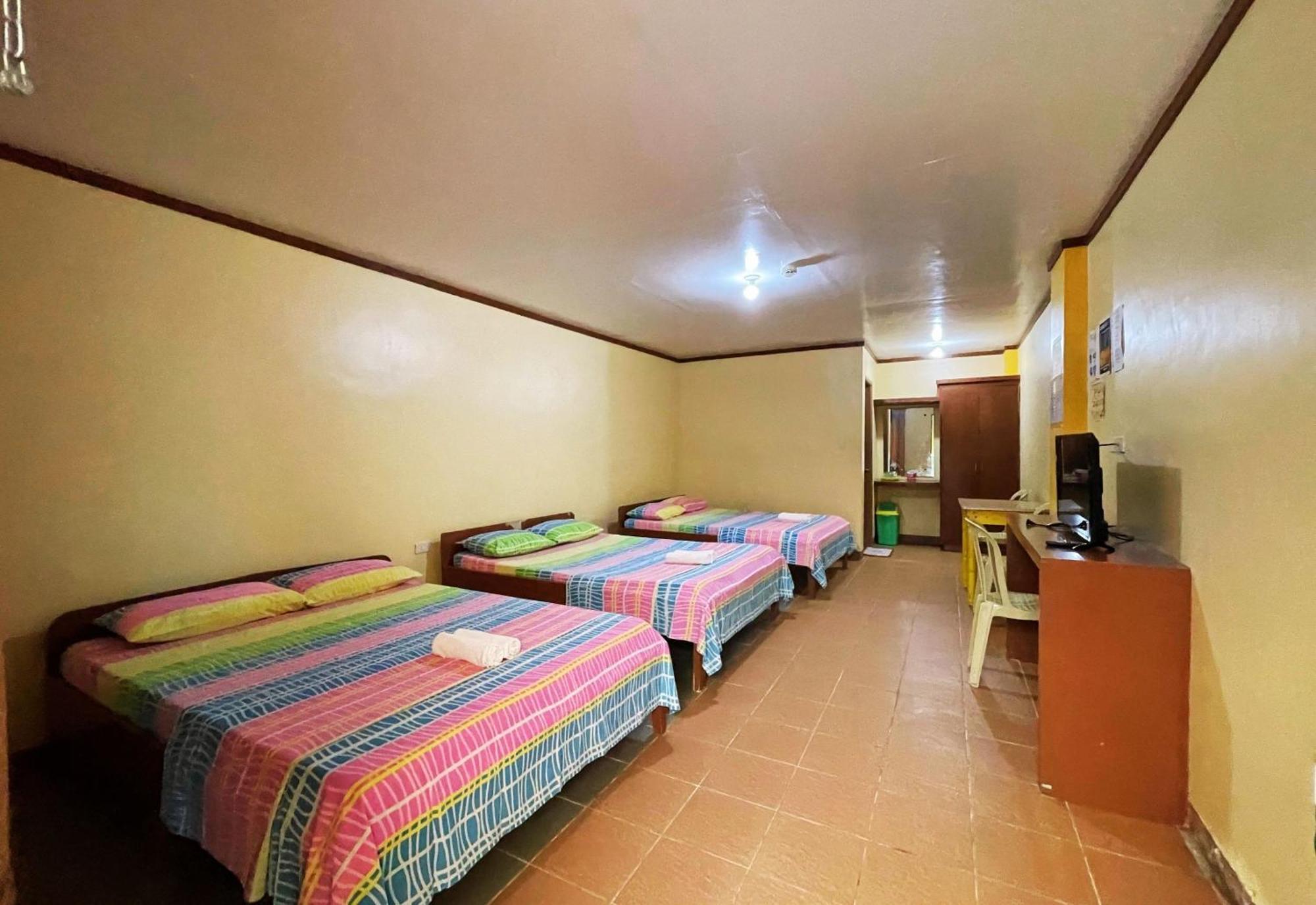 White Beach Hotel Puerto Galera Powered By Cocotel Exteriér fotografie